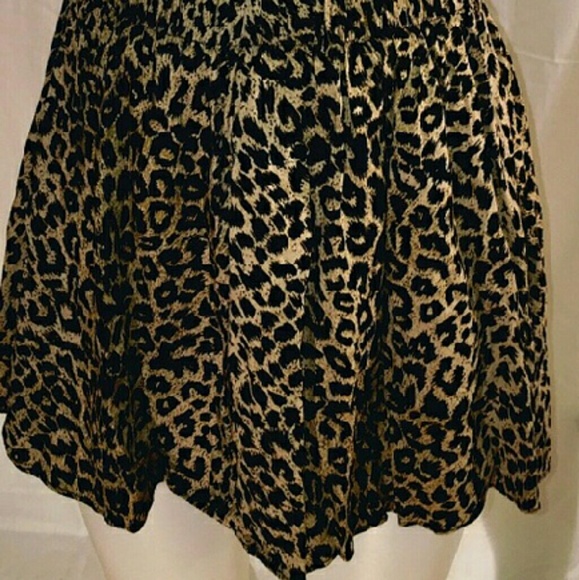 pending sale skirt - Picture 2 of 2